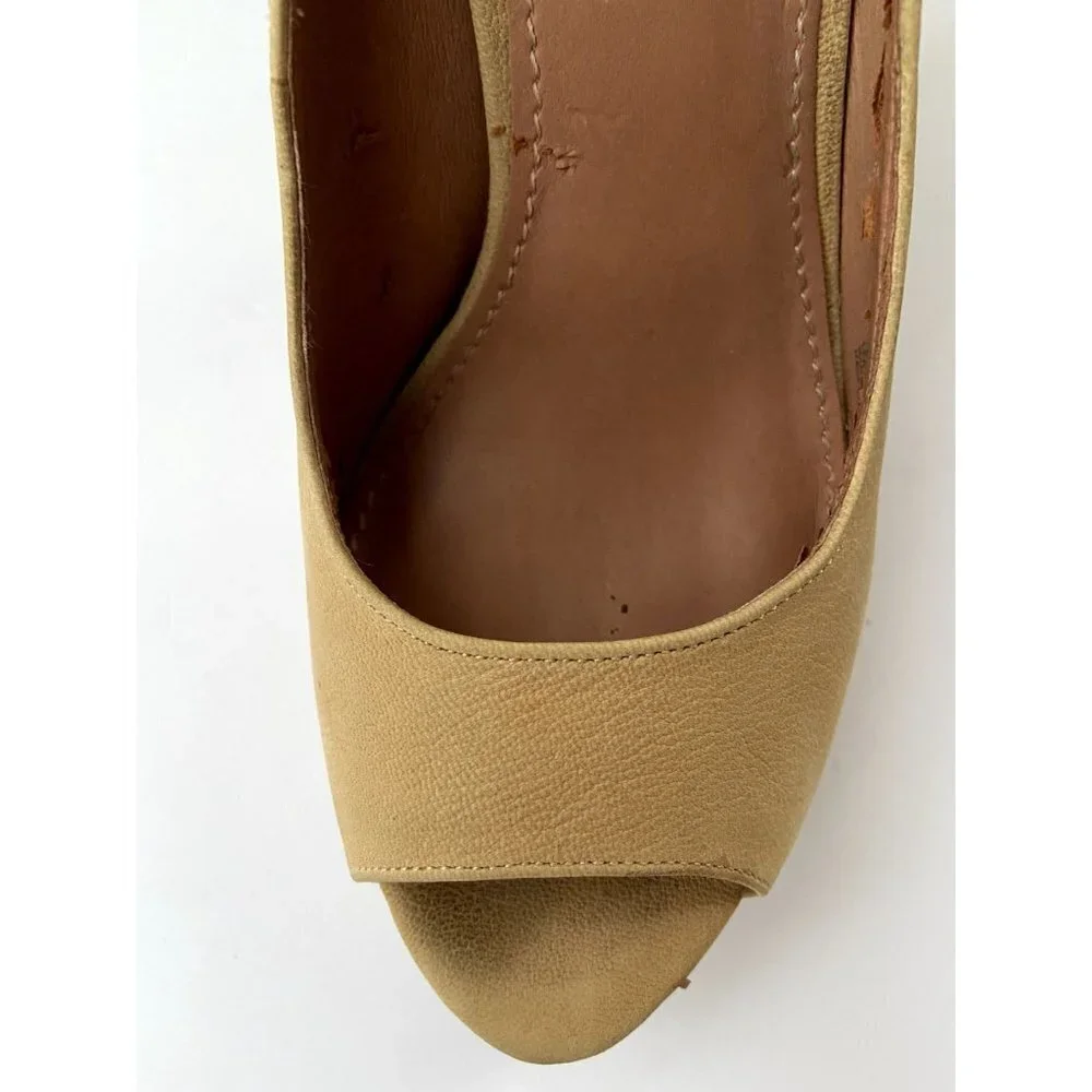 ✨2/$20✨ Vince Camuto Women's Tan‎ High Heels with Gold Tacks Pumps Size 6